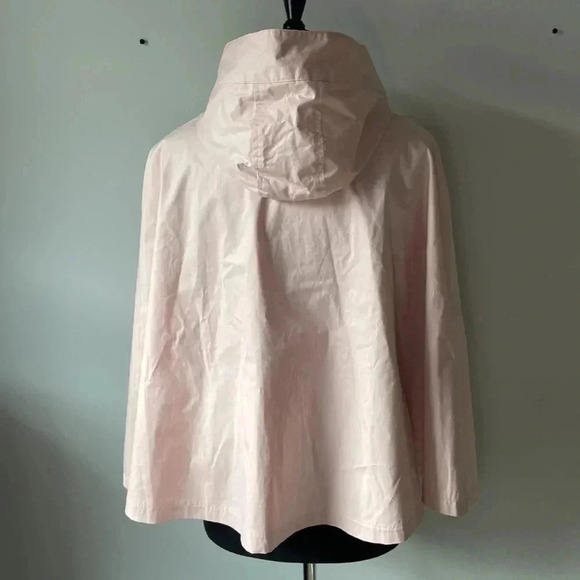 Edward An  | Poncho - Picture 4 of 11